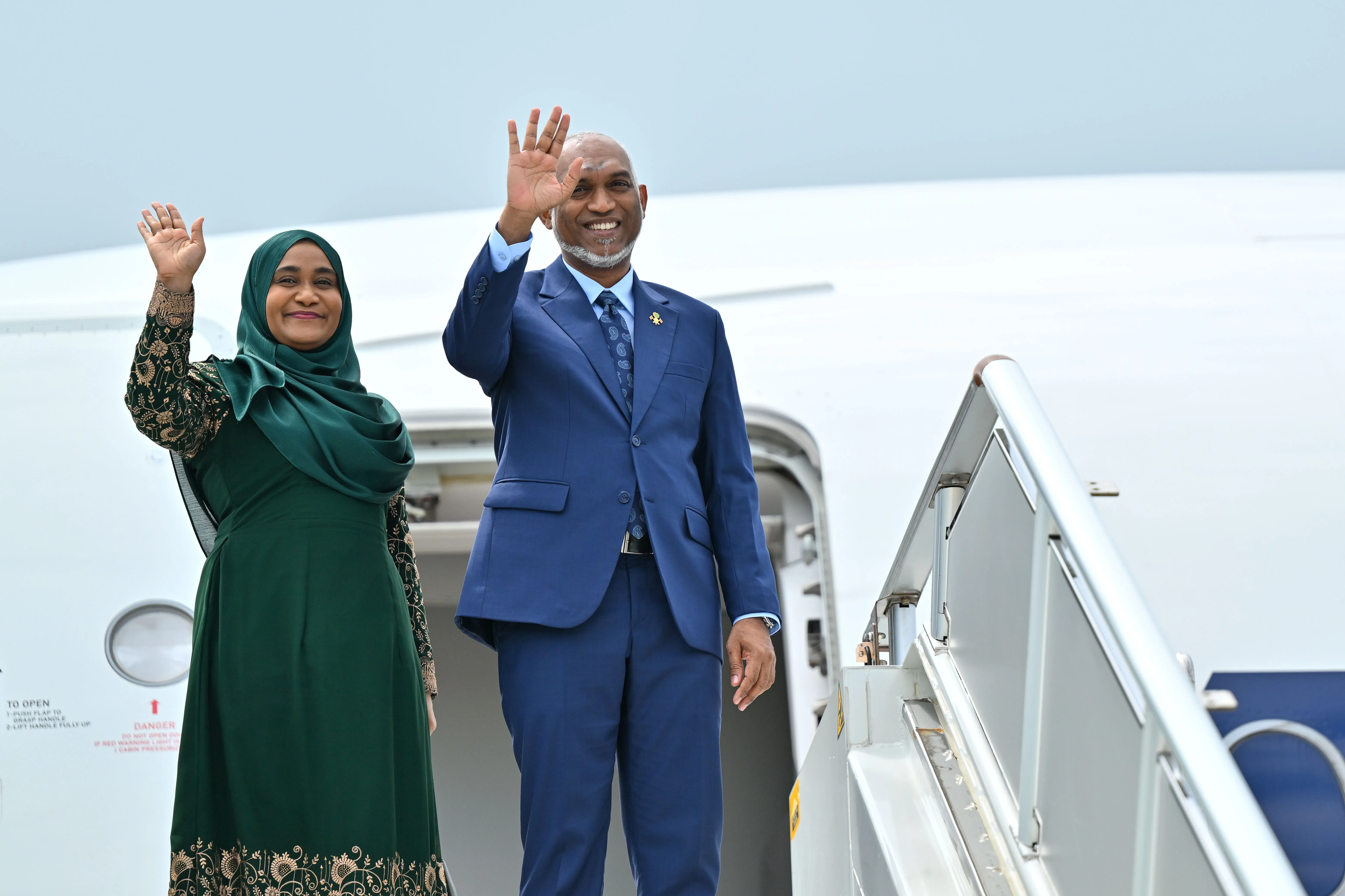 މި އަހަރުގެ ތެރޭގައި 3ވަނަ ފަހަރަށް ރައީސް ސިންގަޕޫރަށް ވަޑައިގެންފި