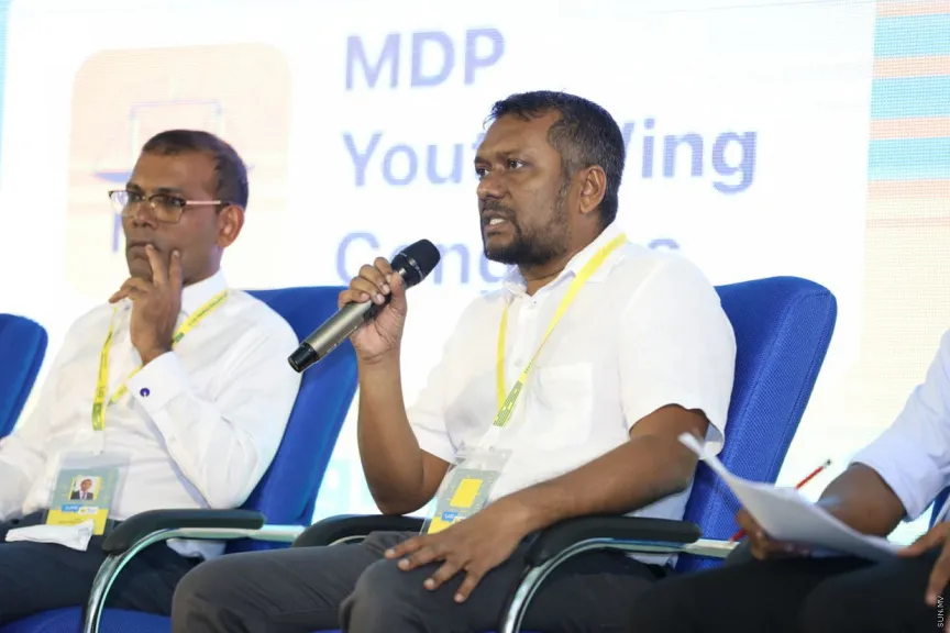 Minister Fayyaz Ismail with Mohamed Nasheed
