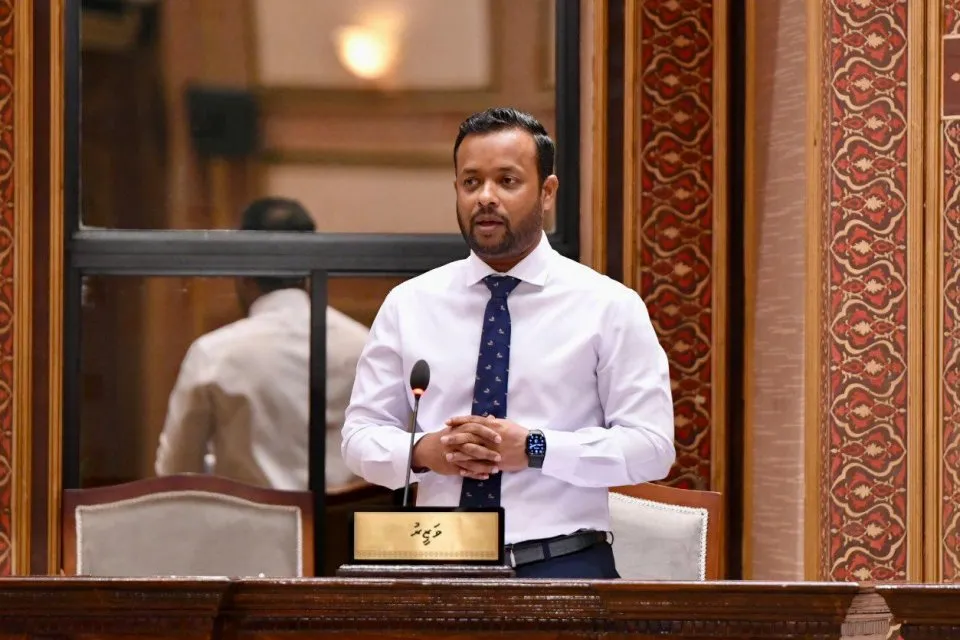 މަސައްކަތްކުރަމުން އަންނަނީ އައްޑޫ ބްރިޖަށް ބޭނުންވާ ފައިސާ ހޯދަން: މިނިސްޓަރ