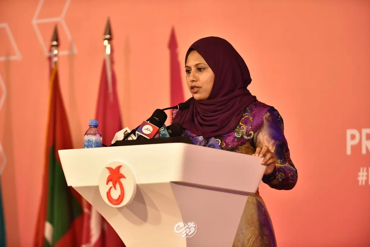 ބޭސްފަރުވާއަށް އެދި ހުށައަޅާ ފަރާތްތަކަށް އެހީދިނުމަށް ރައީސުލްޖުމްހޫރިއްޔާ އިރުޝާދު ދެއްވާ އުސޫލެއް ނޯވޭ: ހީނާ
