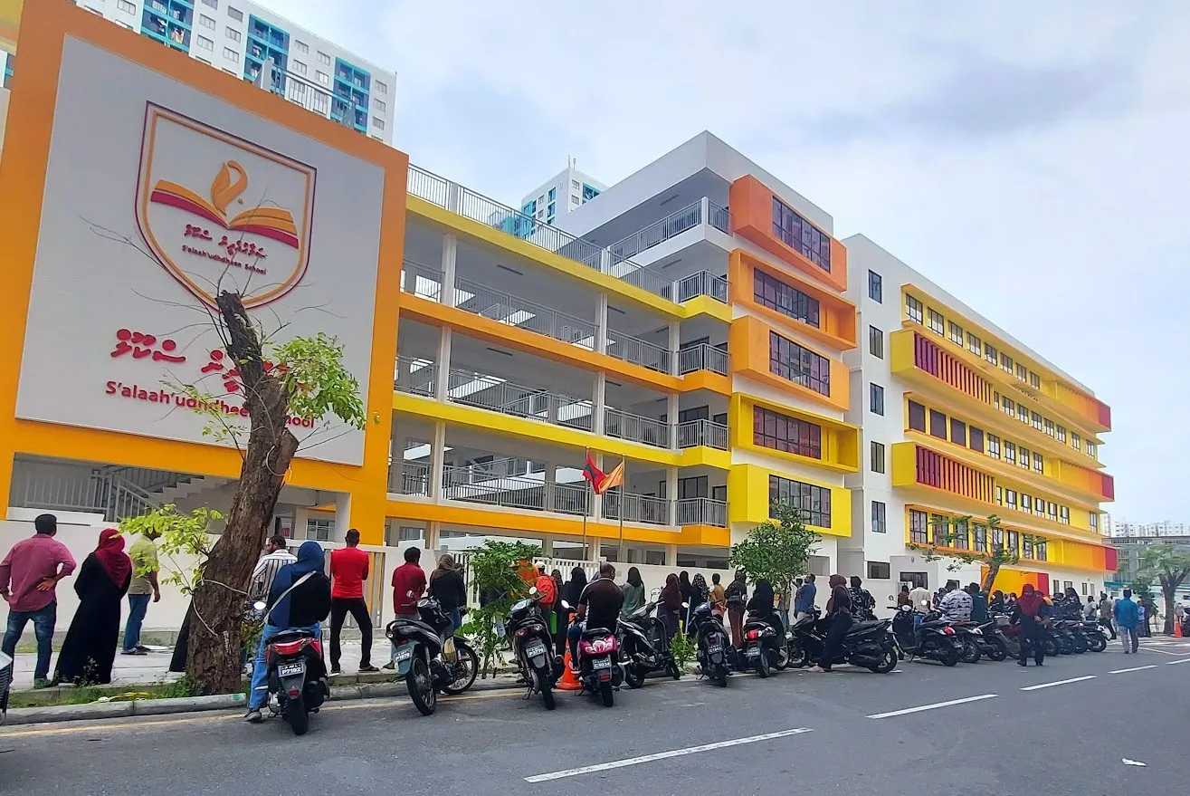 އެކަޑެމިކް އައު ކަލަންޑަރު؛ ބޮޑުޗުއްޓީ ޑިސެމްބަރަށް ބަދަލުކޮށްފި