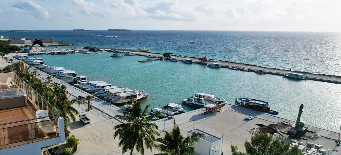 މާފުށީ ބަނދަރު ތަރައްޤީކުރުމުގެ މަސައްކަތް ބާރު ސްޕީޑްގައި ކުރިއަށް