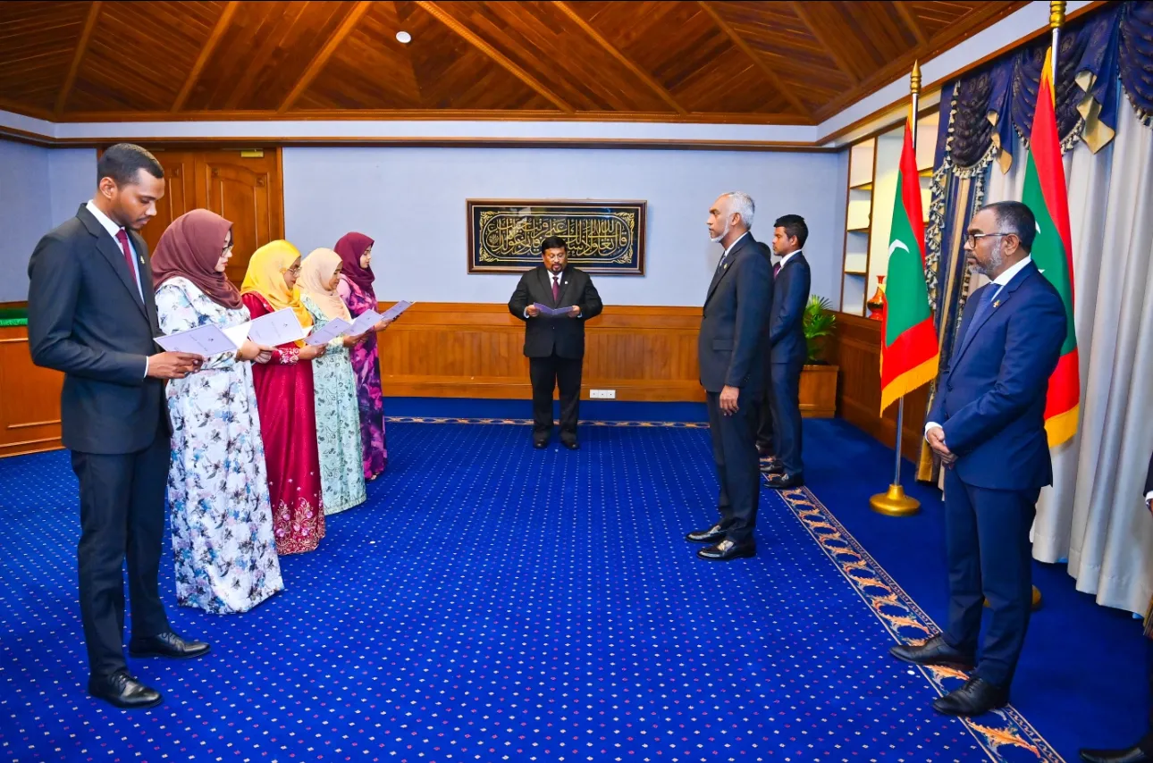 ވަޒީފާއާބެހޭ ޓްރައިބިއުނަލުގެ މެންބަރުކަމާއި ރައީސާއި ނައިބު ރައީސްކަމުގެ މަޤާމަށް، ބޭފުޅުން ޢައްޔަންކުރައްވައިފި