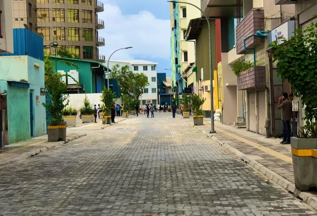 މާލޭ މަގުމަތީން ޚަބަރު ހުސްވެެފައި އޮތް މީހެއް ފެނިއްޖެ!