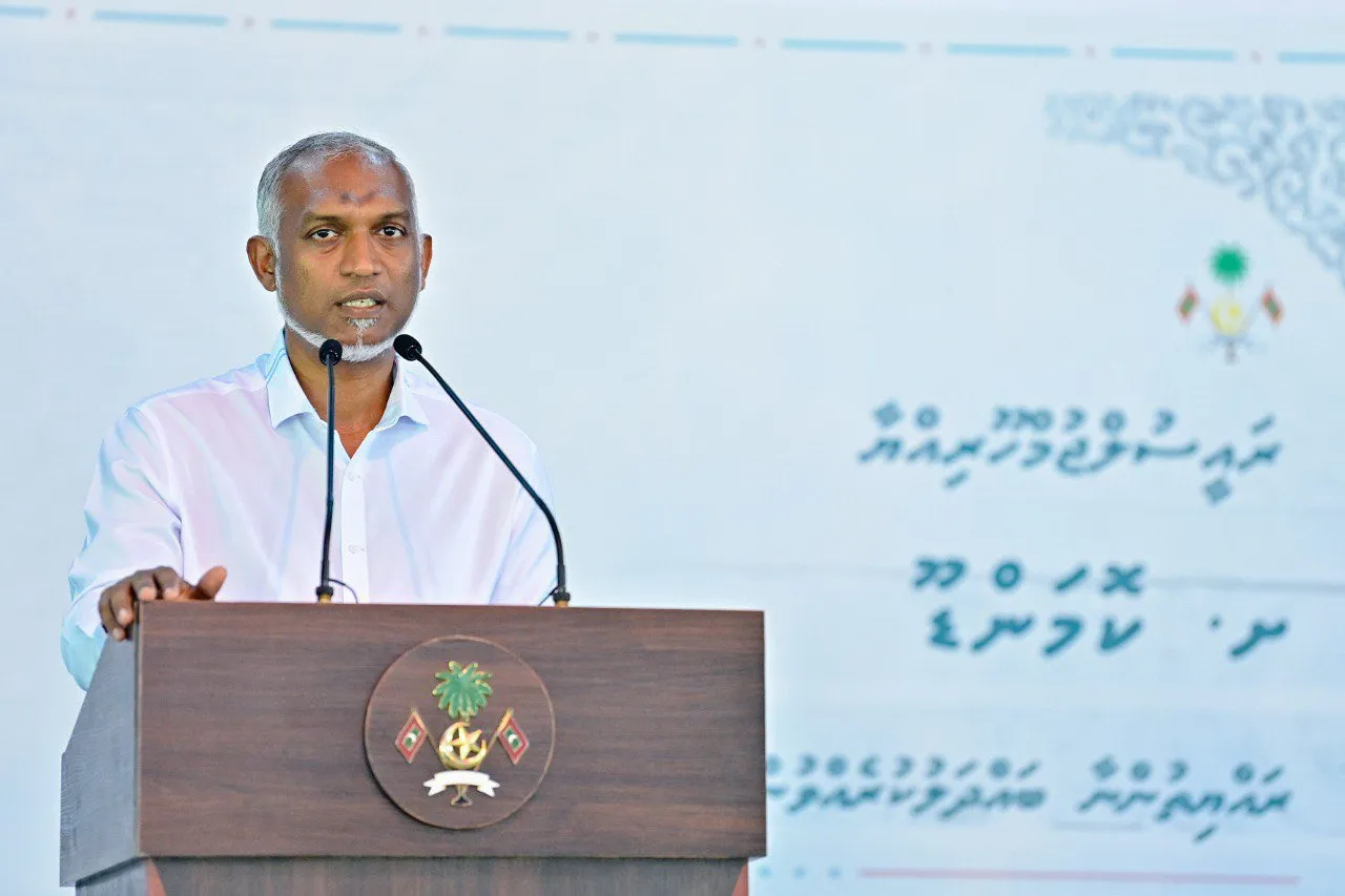 ވަޢުދުވީ ގޮތަށް ކޮމަންޑޫ ކައިރީއޮތް ދިގުވެލިދޫގައި އެއާޕޯޓެއް އަޅައިދޭނަން: ރައީސް ޑރ. މުޢިއްޒު