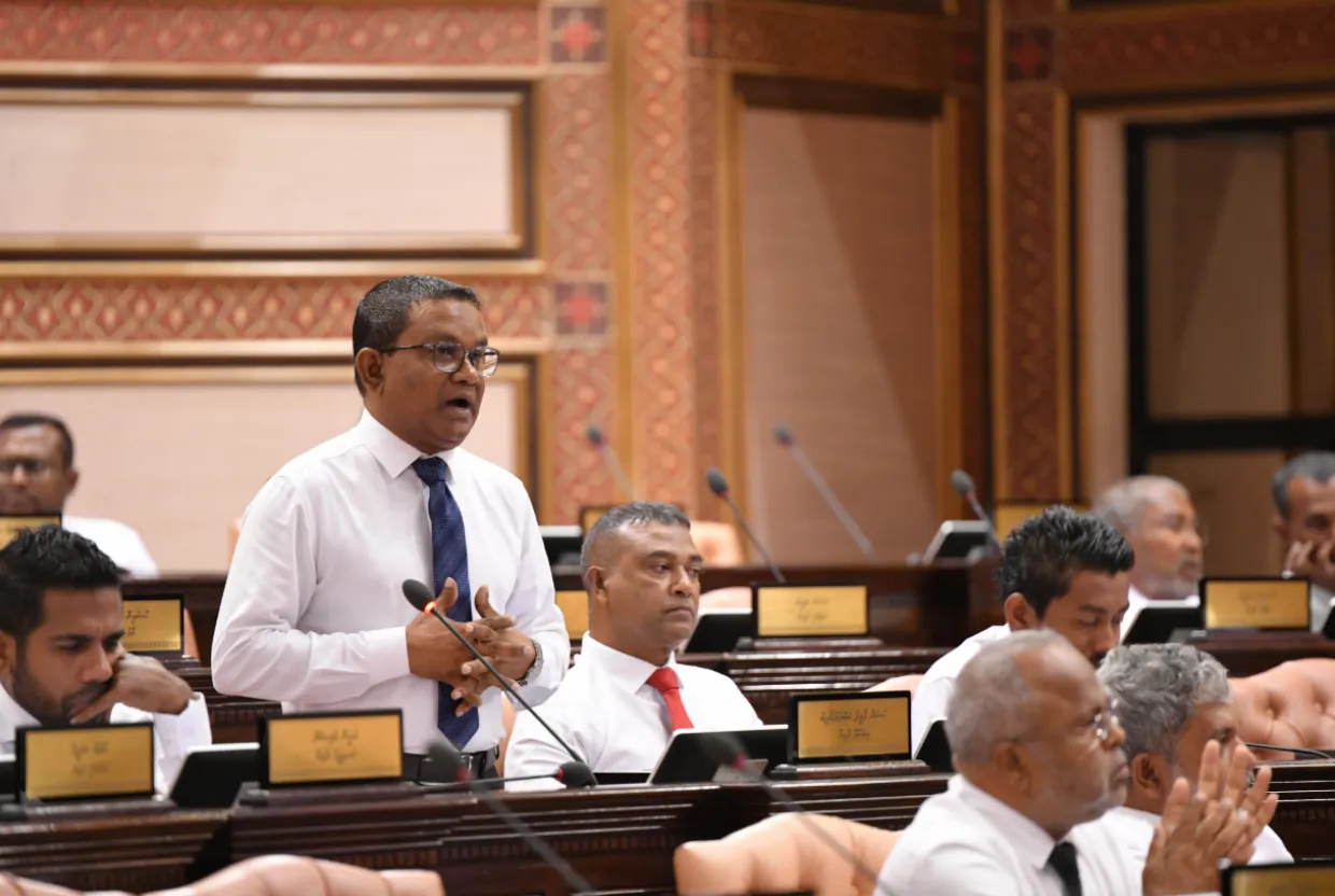"އަމީނަށް ހެދި ގޮތް" ރައީސް މުޢިއްޒަށް ހަދަންޖެހޭ ކަމަށް އެމްޑީޕީން ބުނި މައްސަލަ ބެލުމަށް ގޮވާލާ ކުއްލި މައްސަލައެއް