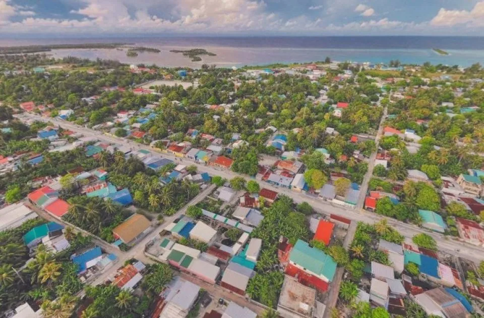 ކަރަންޓް މައްސަލައަށް އަވަސް ހައްލެއް ހޯދުމަށް، އައްޑޫއަށް 1.8 މެގަވޮޓްގެ ޖަނަރޭޓަރެއް ފޮނުވަނީ