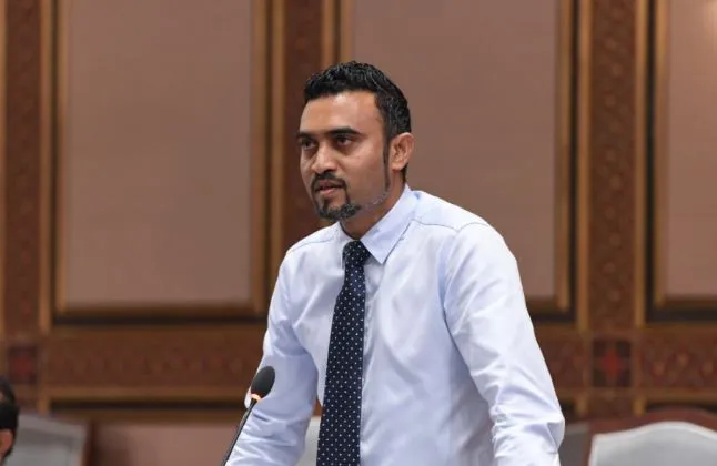 އައްޑޫ އިން ކަރަންޓު ކެނޑޭތީ ހުށަހެޅި ކުއްލި މައްސަލަ ބޭރުކޮށްލައިފި