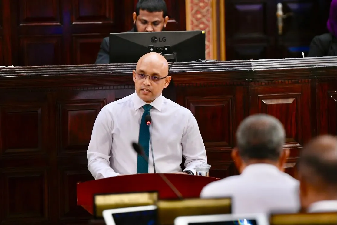 ބަޖެޓު 2027: ތެލުގެ އަގު އުފުލުނު ނަމަވެސް، ސަބްސިޑީ ދީގެން ރައްޔިތުންނަށް ކުރާ އަސަރު ކުޑަކުރެވޭނެ