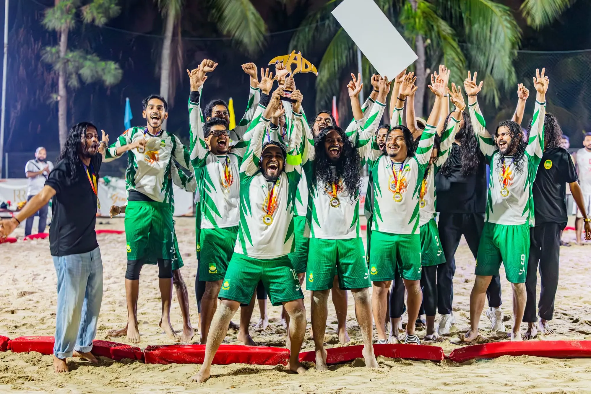 ތާރީހީ ބައިބަލާ މުބާރާތުގެ ޗެމްޕިއަންކަން މާޒިޔާއަށް: "މިސްޓަ ބައިބަލާ" އަކަށް ނައްވާފް