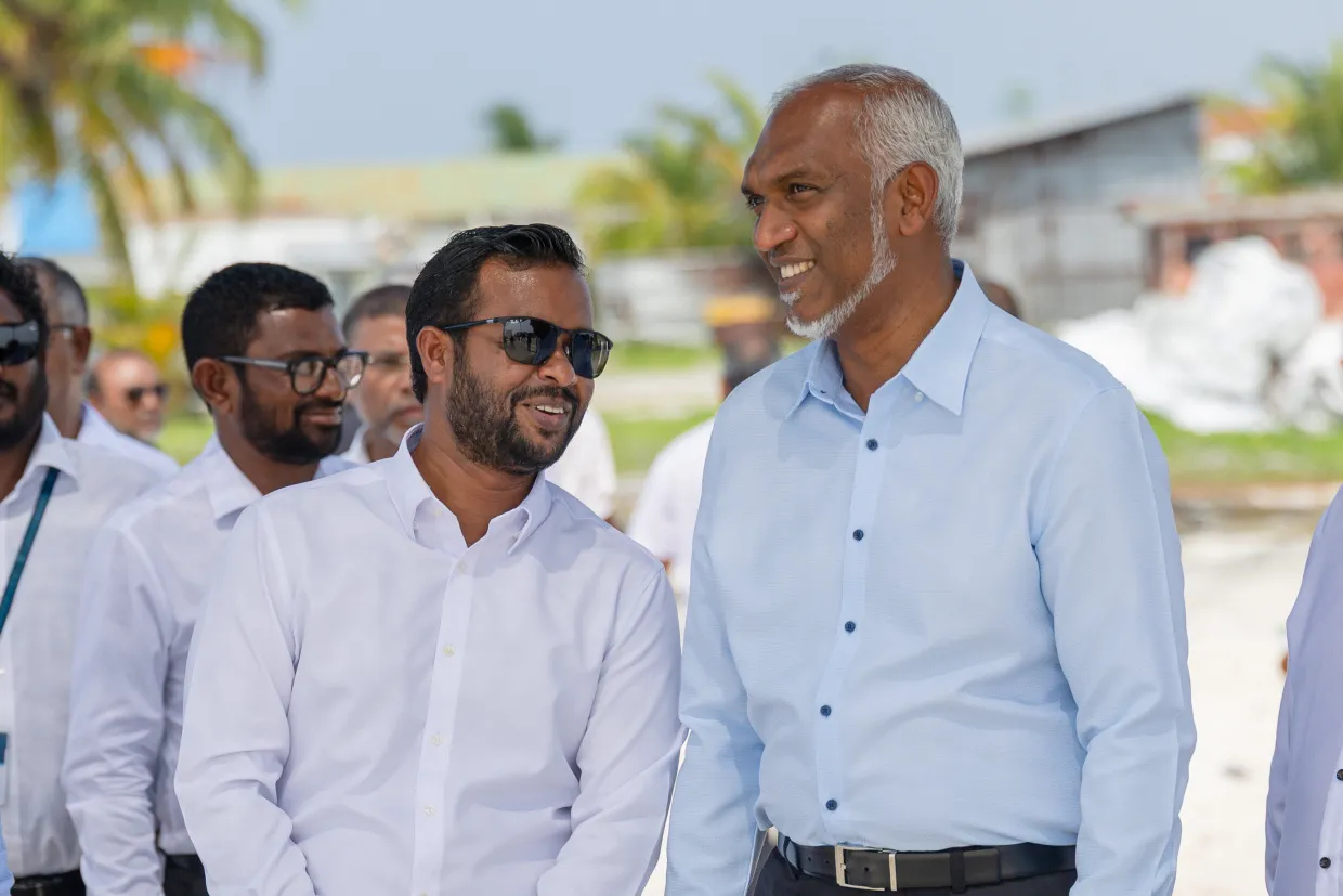 ރައީސް މުއިއްޒު އަދި ހައުސިން މިނިސްޓަރު މުއްތަލިބު