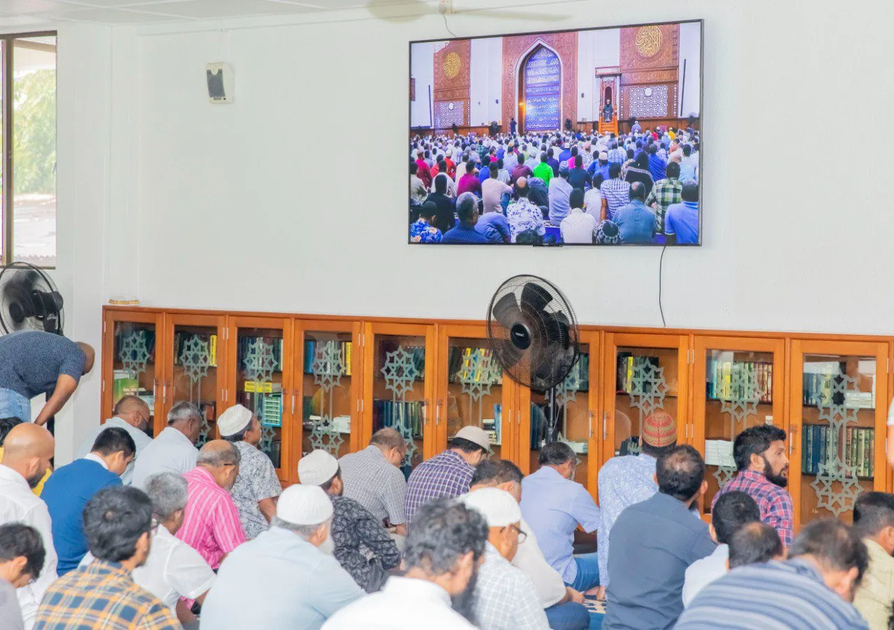 ޚުޠުބާ ކިޔާ މީހާ ފެންނާނެހެން އިސްލާމީ މަރުކަޒުގައި ޓީވީ ބަހައްޓައިފި
