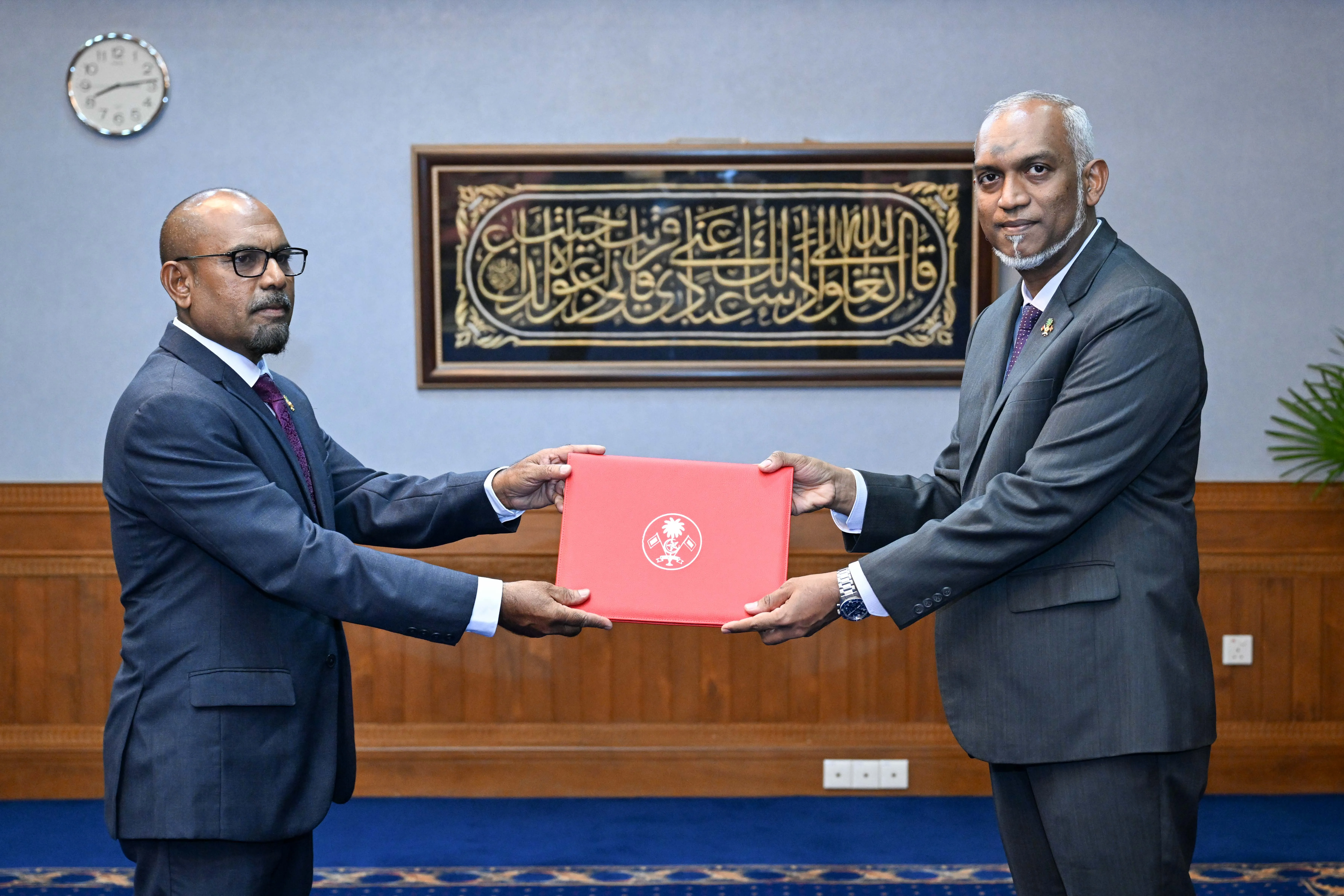ޑިފެންސް މިނިސްޓަރުގެ މަޤާމަށް ޙަސަން ރަޝީދު ޢައްޔަނުކުރައްވައިފި