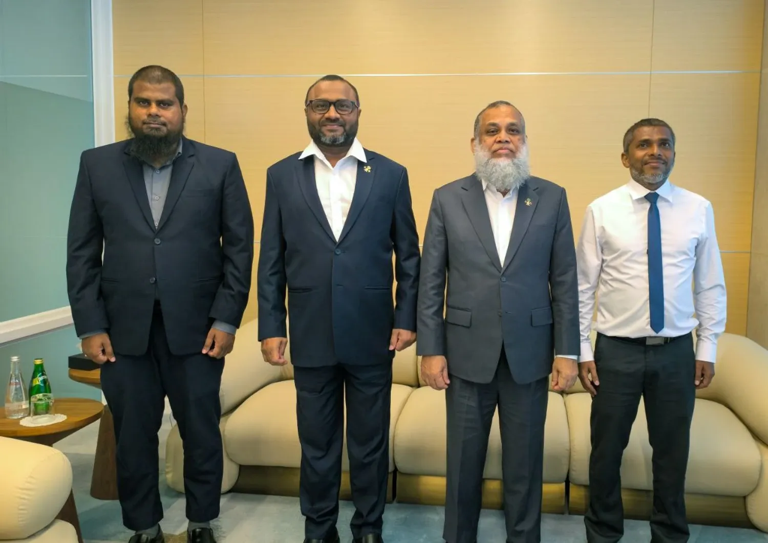 އިސްލާމީ ޤައުމުތަކުގެ އިސްލާމީ ކަންތައްތައްތަކާ ބެހޭ ވުޒާރާގެ ކޮންފަރެންސްގައި ބައިވެރިވެލެއްވުމަށް ވަޒީރު ސަޢުދީއަށް ފުރާވަޑައިގެންފި