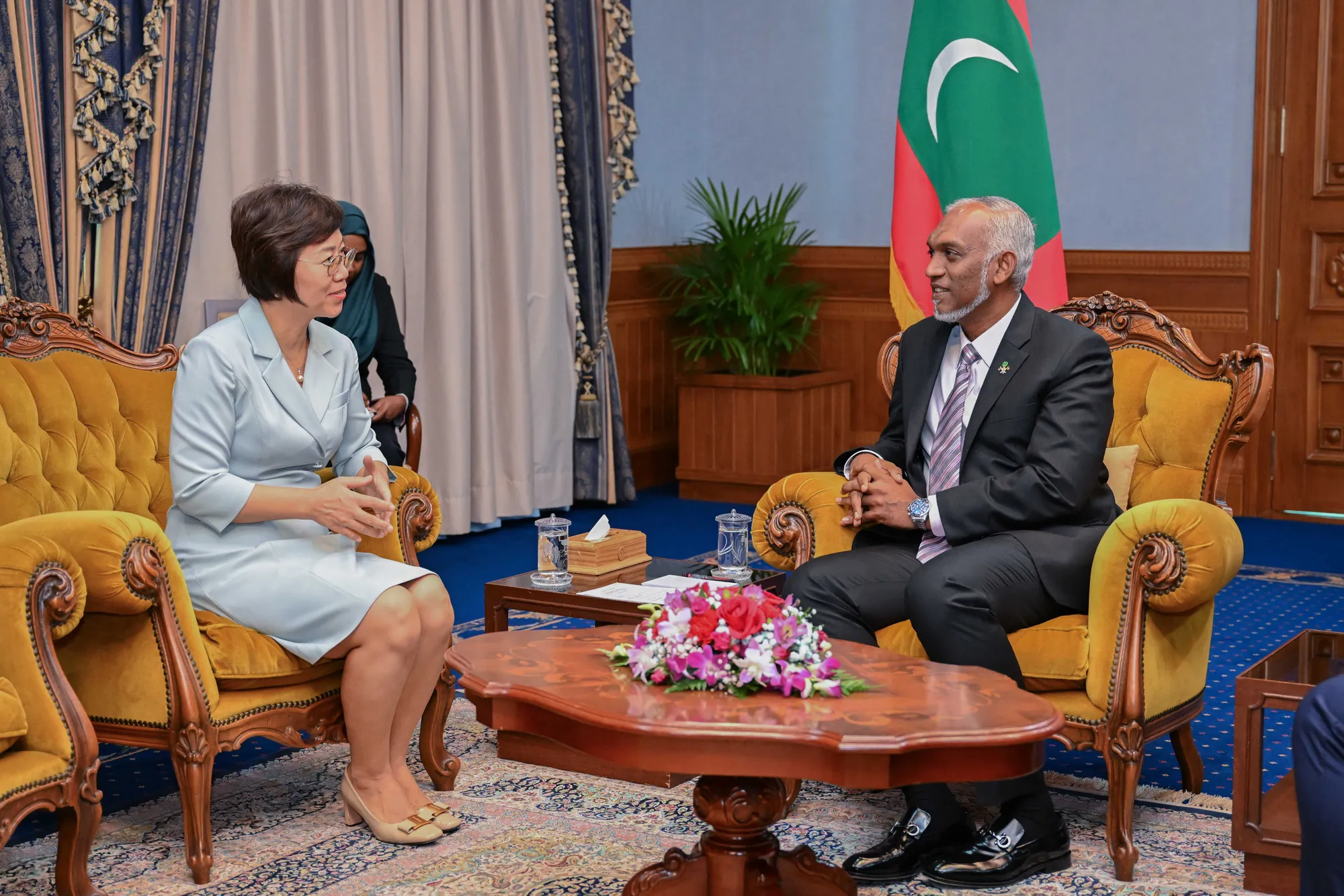 ޗައިނާއިން ރާއްޖޭގައި ކުރިއަށްގެންދާ މަޝްރޫއުތައް ހަލުވި ދުވެލީގައި ކުރިއަށްގެންދަން މަޝްވަރާކޮށްފި