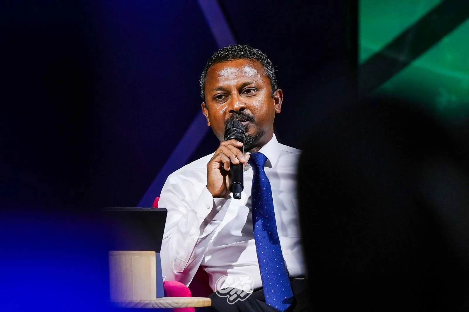 ނުފޫޒެއް ނުފޯރުވަން؛ ނުފޫޒު ފޯރުވީ ސުއޫދު، އެއީ ސިޔާސީ މީހެއް: އޭޖީ