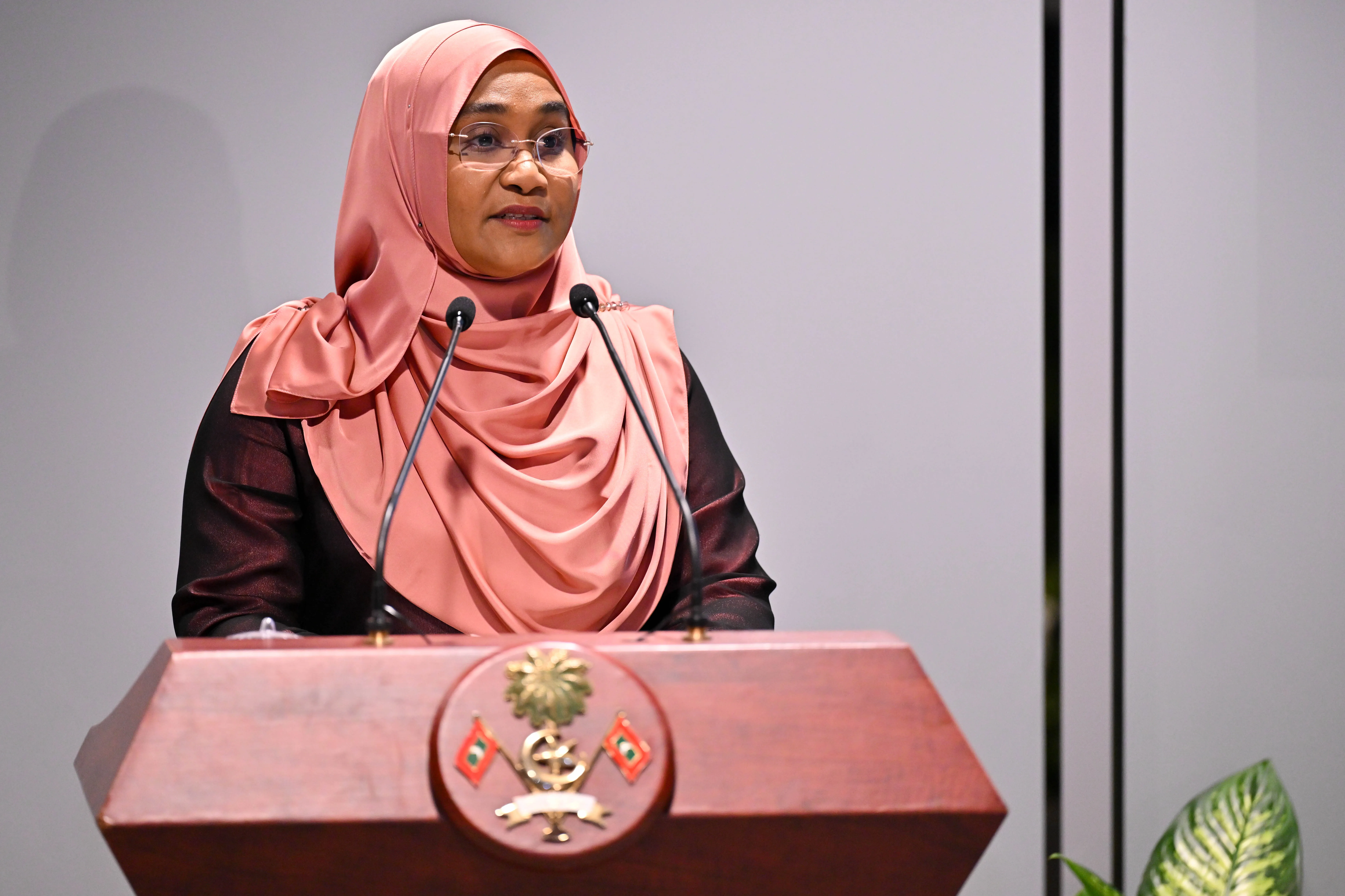 މައިންނާއި ކުޑަކުދިންގެ ދުޅަހެޔޮކަމަށް ފާއިތުވި ދެ އަހަރުތެރޭ ބޮޑެތި ކުރިއެރުންތަކެއް ހޯދިއްޖެ: ފަސްޓް ލޭޑީ