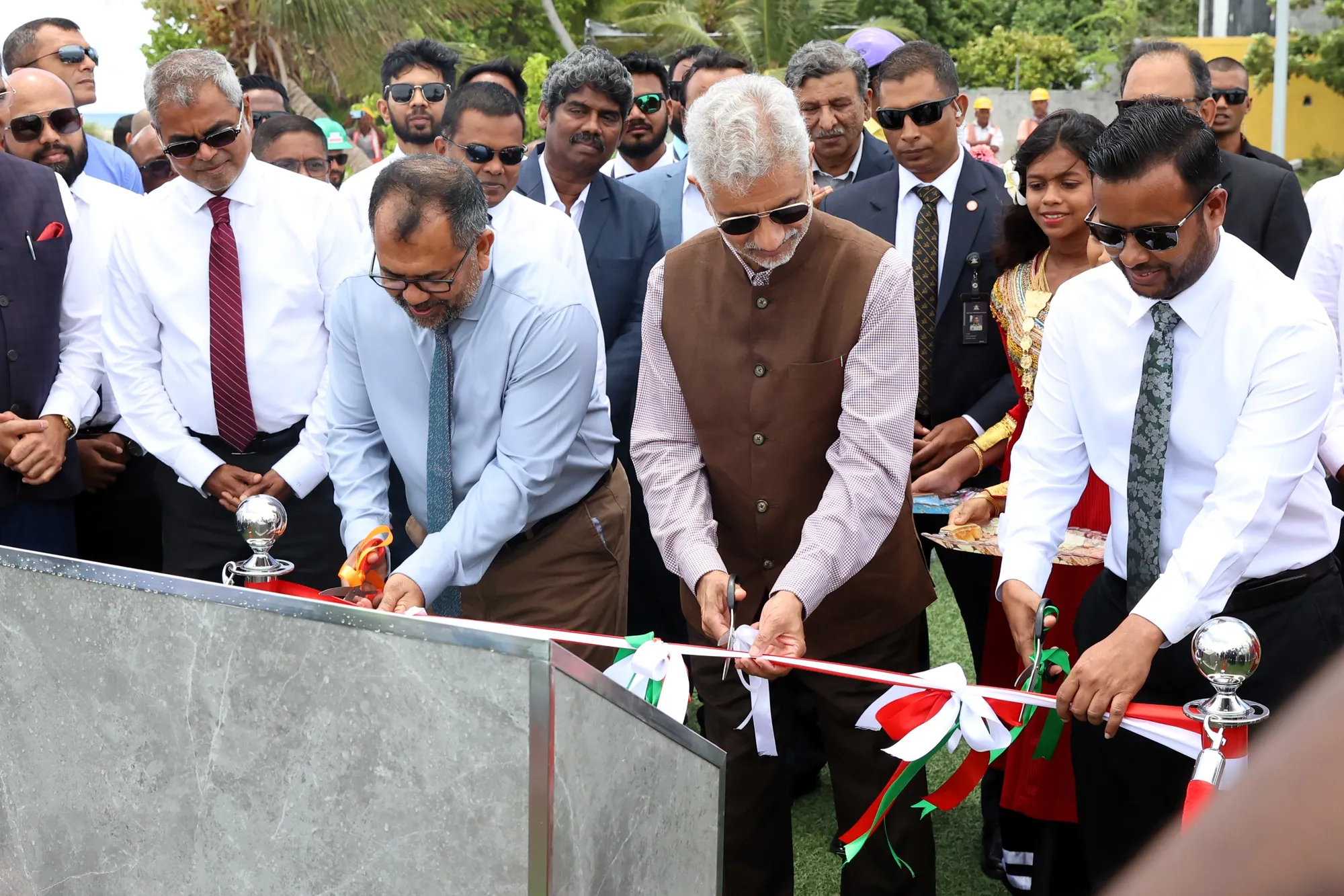 އައްޑޫ ބިން ހިއްކުމާއި ހަންކެޑެ ބްރިޖް މަޝްރޫއު ނިންމުމަށްފަހު ސަރުކާރާއި ހަވާލުކޮށްފި