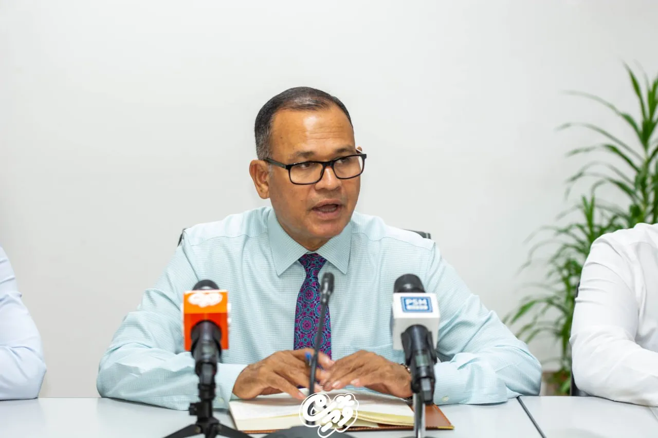 ފަތުރުވެރިންގެ ކިބައިން ފެންނަ މިންގަނޑާ ޚިލާފް ކަންކަން ހުއްޓުވުމަށް ފުލުހުންނާއެކު މަސައްކަތް ކުރަނީ!