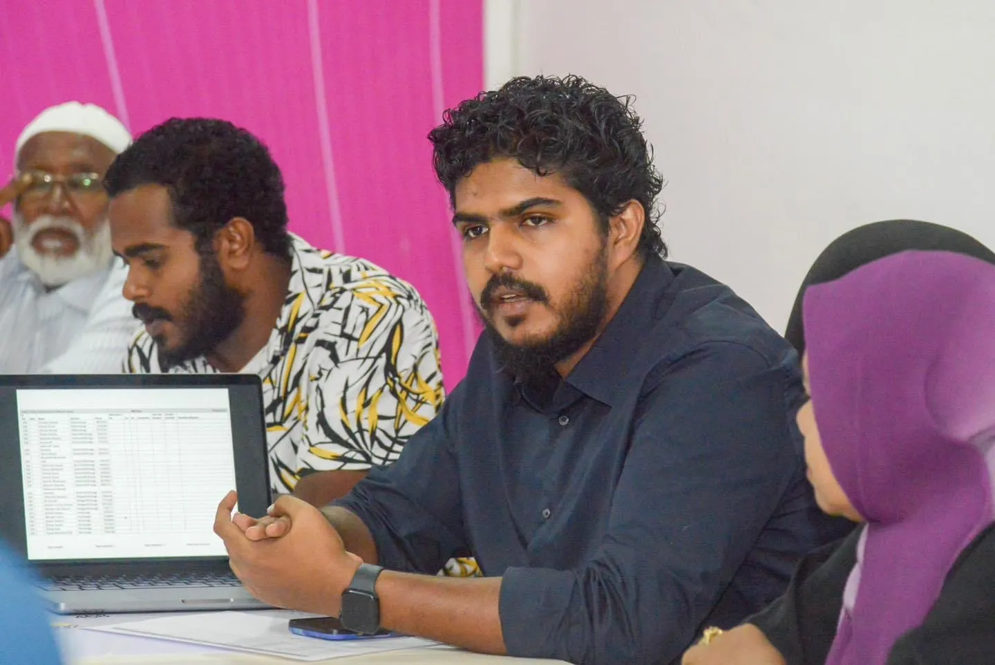 އައްޑޫ ތަރައްޤީކުރުމުގައި އެއްބާރުލުން ދޭނެކަމުގެ ޔަގީންކަން އޮތް ކެނޑިޑޭޓަކީ އަޒާން: ރައީސް މުޢިއްޒު