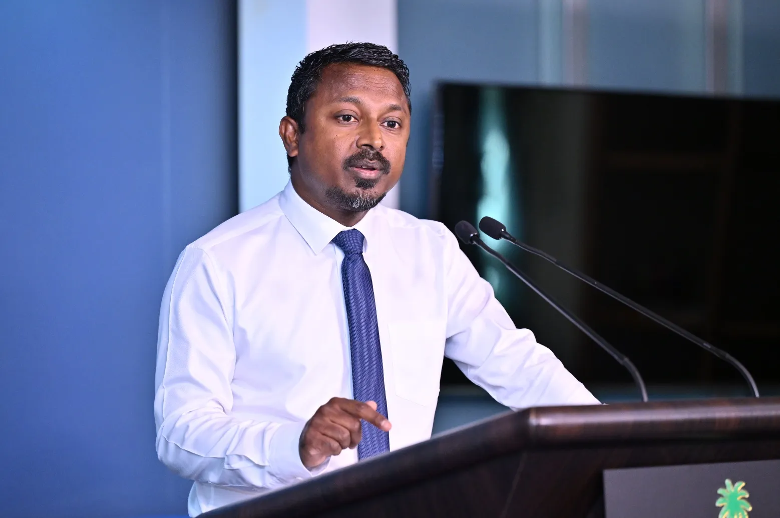 ޗާގޯސްގެ މިނިވަންކަން މޮރިޝަސްއަށް ދިނުމަށް އިނގިރޭސިން ނިންމި ނިންމުމާ ގުޅިގެން ރާއްޖެއަށް ގޮންޖެހުންތަކެއް އެބަހުރި: އުޝާމް