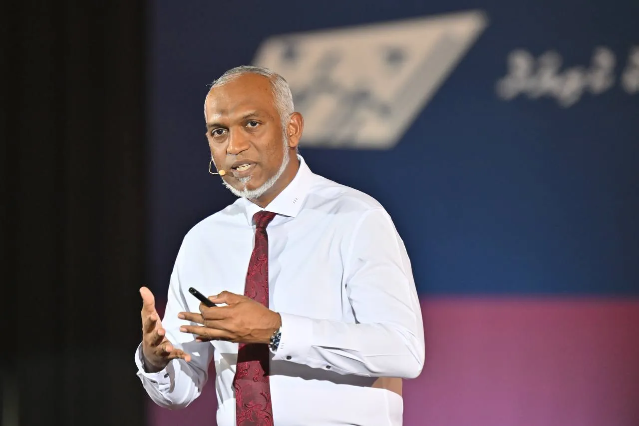 ޑޮލަރު މާރުކުރަންޖެހޭ ބިލާއެކު، އާއްމުންނަށާއި ވިޔަފާރިވެރިންނަށް ޑޮލަރުގެ ތިޔާގިކަން ލިބޭނެ: ރައީސް މުޢިއްޒު