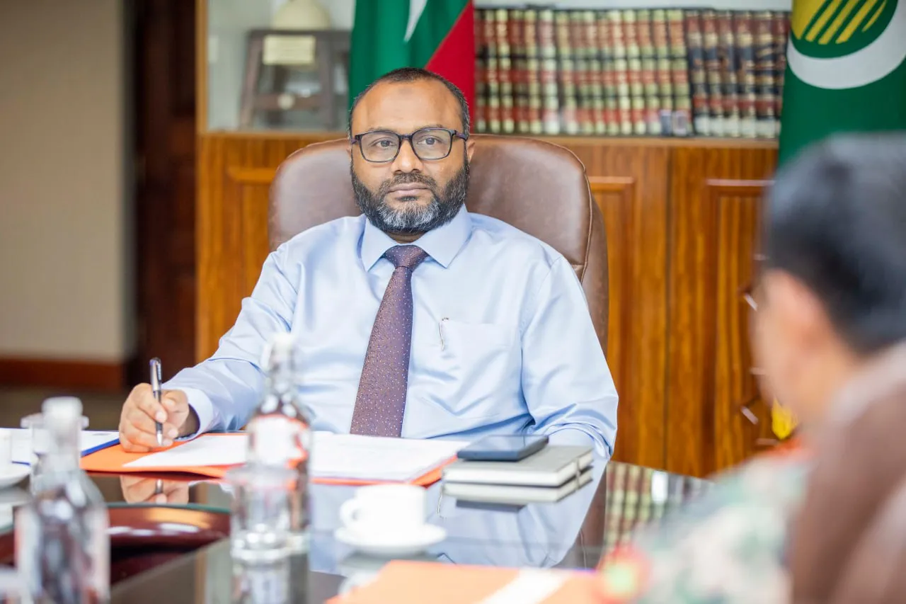 މިސްކިތްތަކުގައި 2 ނަމާދު ދޭތެރޭގައި ޤާރީ ކްލާސް ހިންގުމަށް ހުއްދަ ދެނީ