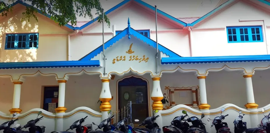 އަލަށް އުފެއްދި ލަފުޒުތަކާއެކު ބޮޑު ބަހުސެއް: ބަސްވާރުންގެ ހިޔާލުތަފާތު