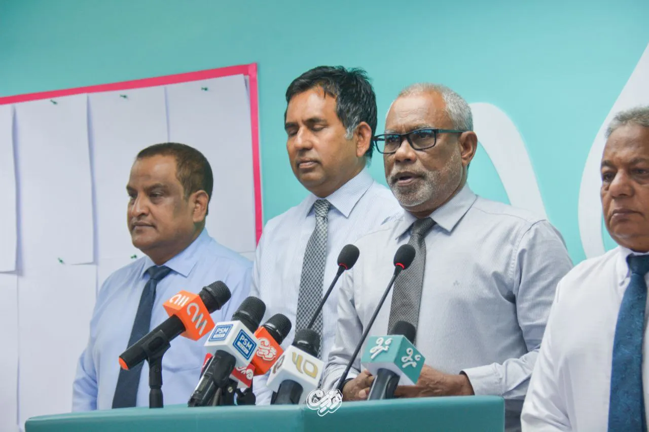 ރައްޔިތުން އިންތިހާބުކޮށްފަ ހުރި ރައީސެއްގެ އަތް ބަންނަން ކުރާ މަސައްކަތަކަށް ތާއީދެއް ނުކުރަން: އަބްދުއްރަހީމް
