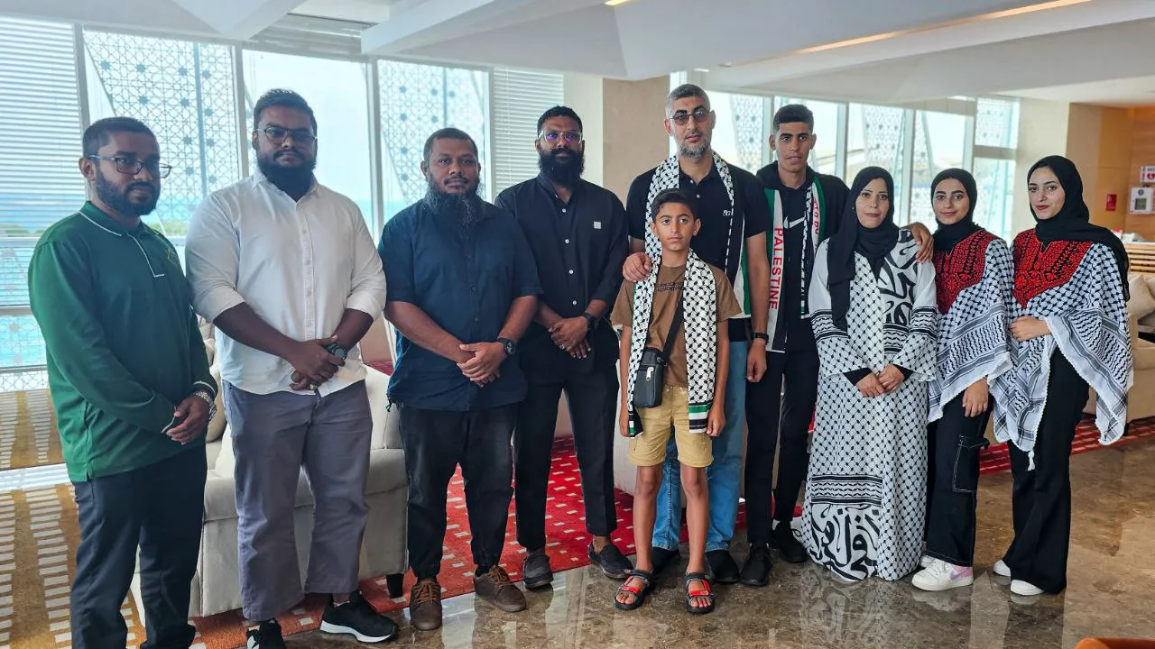 ޣައްޒާގައި ތާށިވެފައިތިބި ޕްރޮފެސަރ ކުރުދީގެ ޢާއިލާ ، އައިއޭސީން ރާއްޖެ ގެނެސްފި