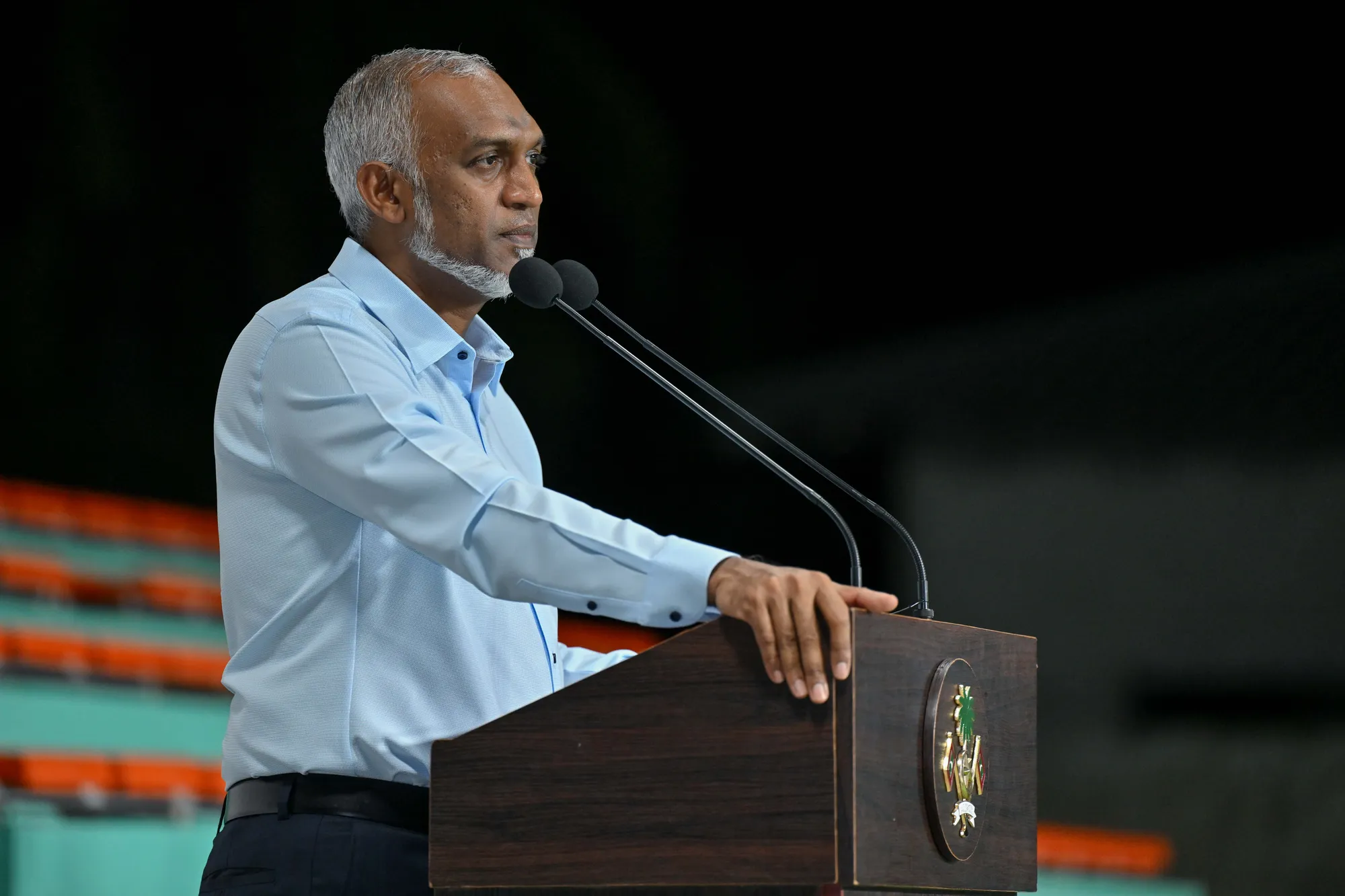 ރައީސް މުޢިއްޒުގެ ޚިޔާލެއް: ކައުންސިލްތަކުގެ މެންބަރުން ޕާޓް-ޓައިމް މަގާމުތަކަށް ހެދުން
