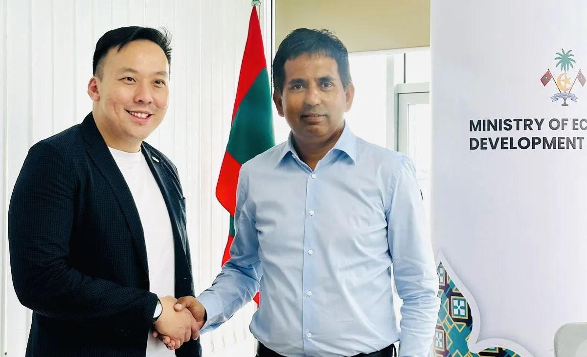 Minister Saeed and Regional Director of WeChat Pay (Photo/ Twitter)