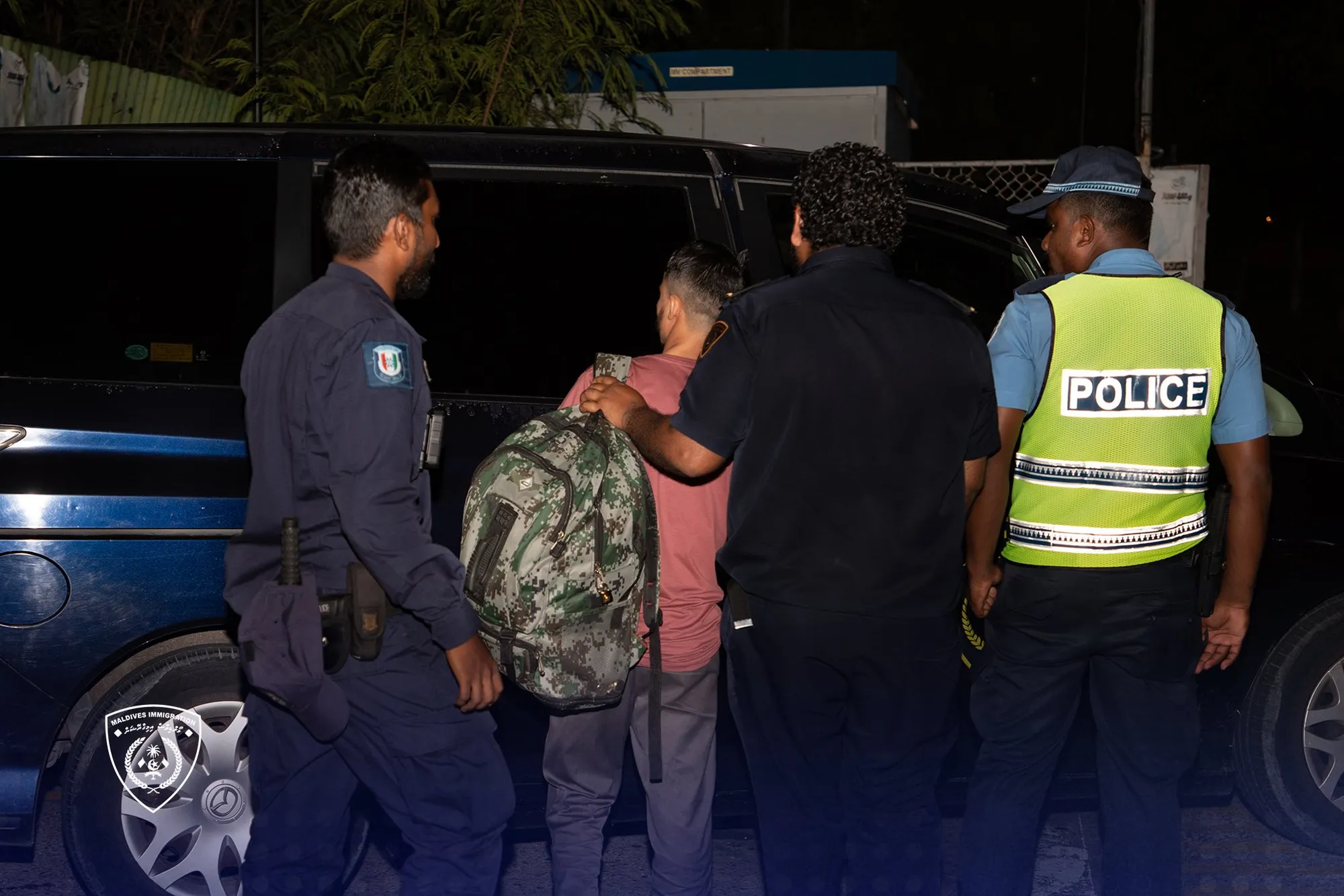 ގަވާއިދާ ޚިލާފަށް ޓޭކްއަވޭ ކޮފީޝޮޕް ހިންގަމުންދިޔަ ބިދޭސީންތަކެއް ހައްޔަރު ކޮށްފި