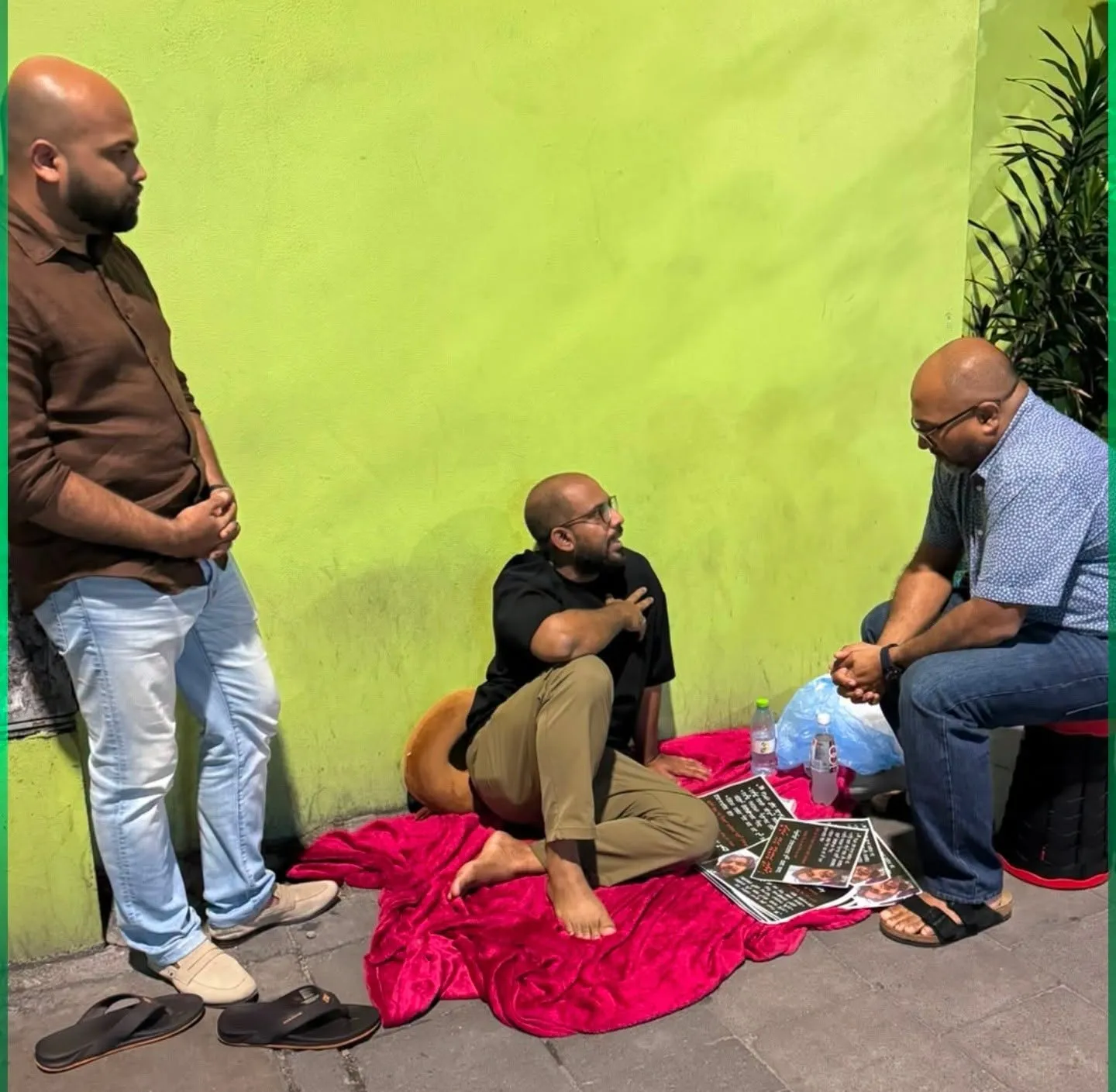 މޯލް މިނިސްޓަރު އަލީ އިހުސާން ސައީދުއާ ބައްދަލު ކުރައްވަނީ