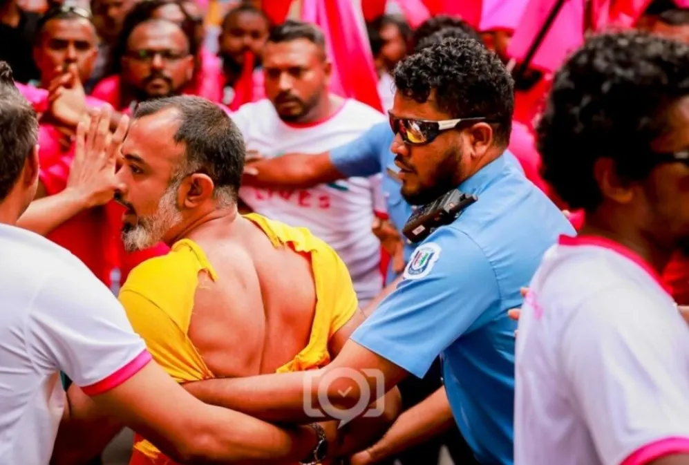 the man who interrupted the rally---picture:vaguthu